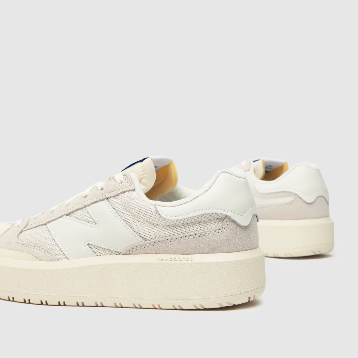 Superge New Balance CT302 v beli in sivi barvi
