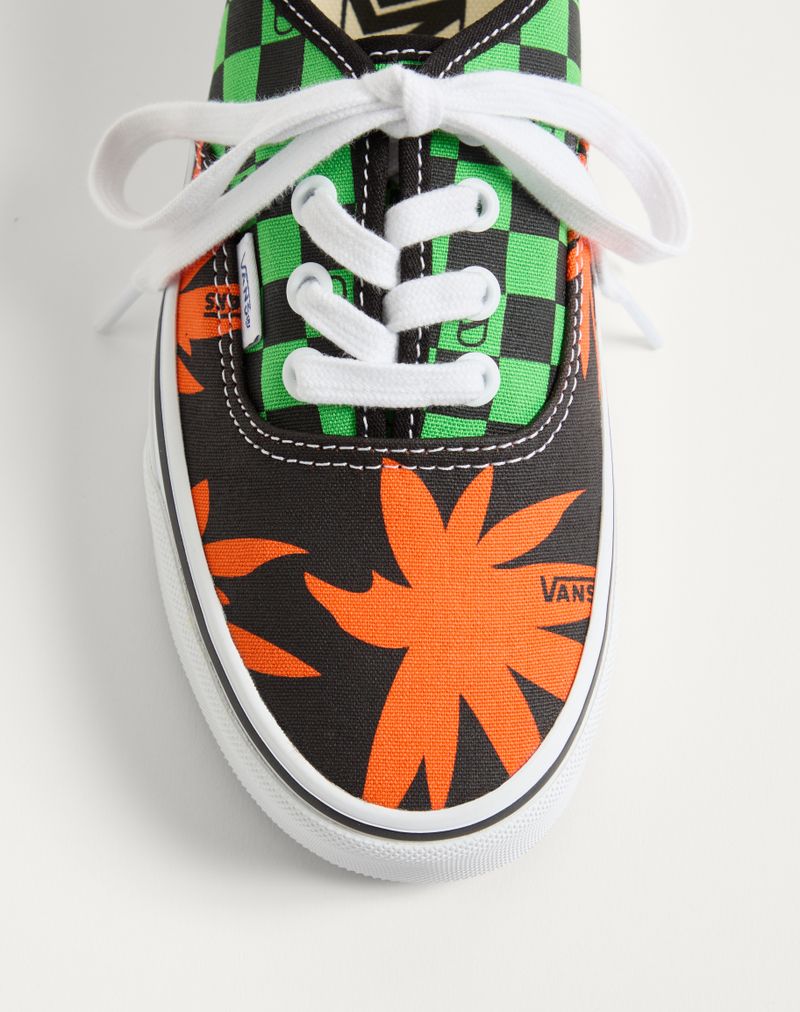 Tênis de cano baixo Valentino Garavani e Vans em tecido com estampa xadrez VLogo e estampa de folhas tropicais