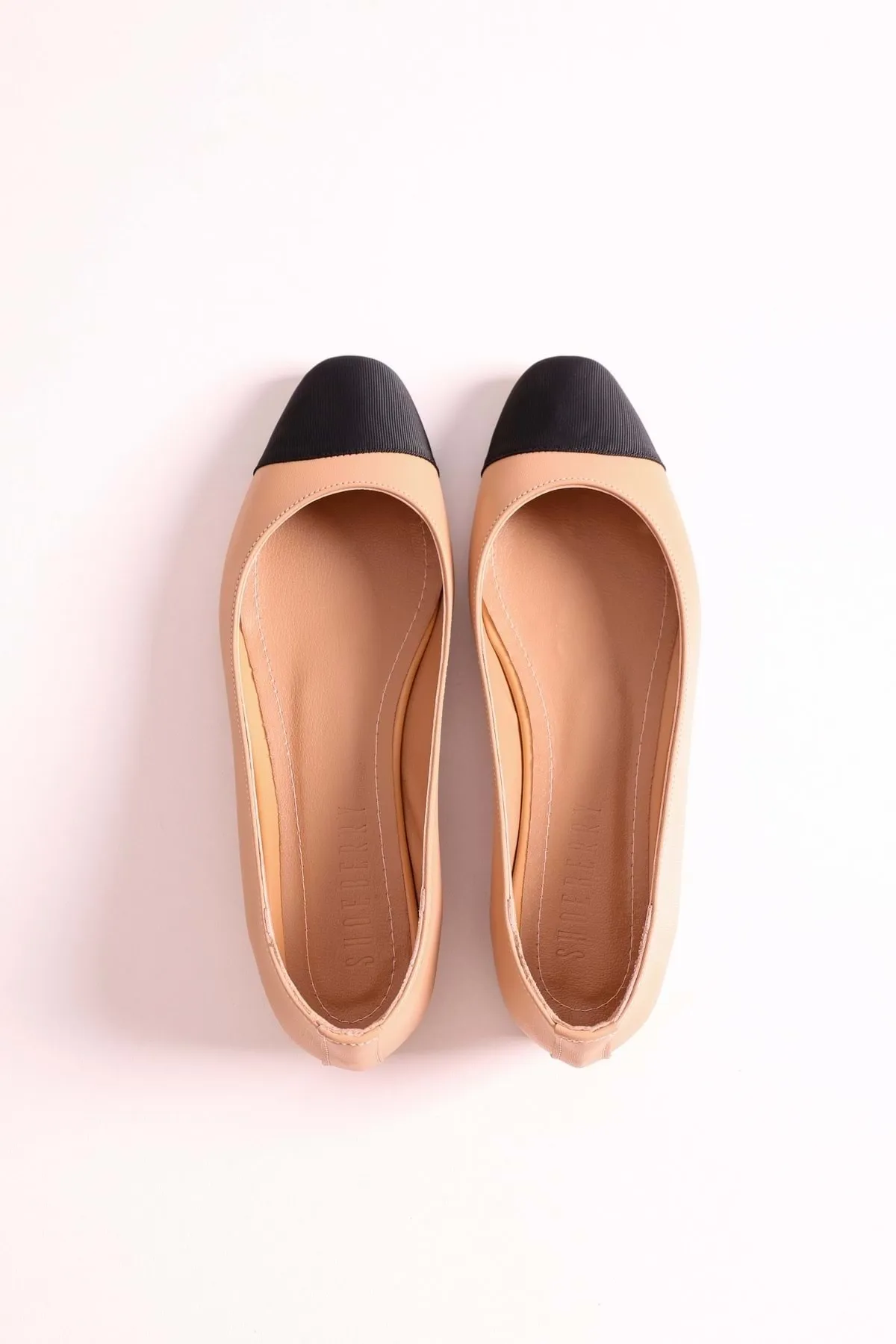 Shoeberry  Ellisy Nude Double Coloured Oval Toe Ballerina für Damen Nude Skin