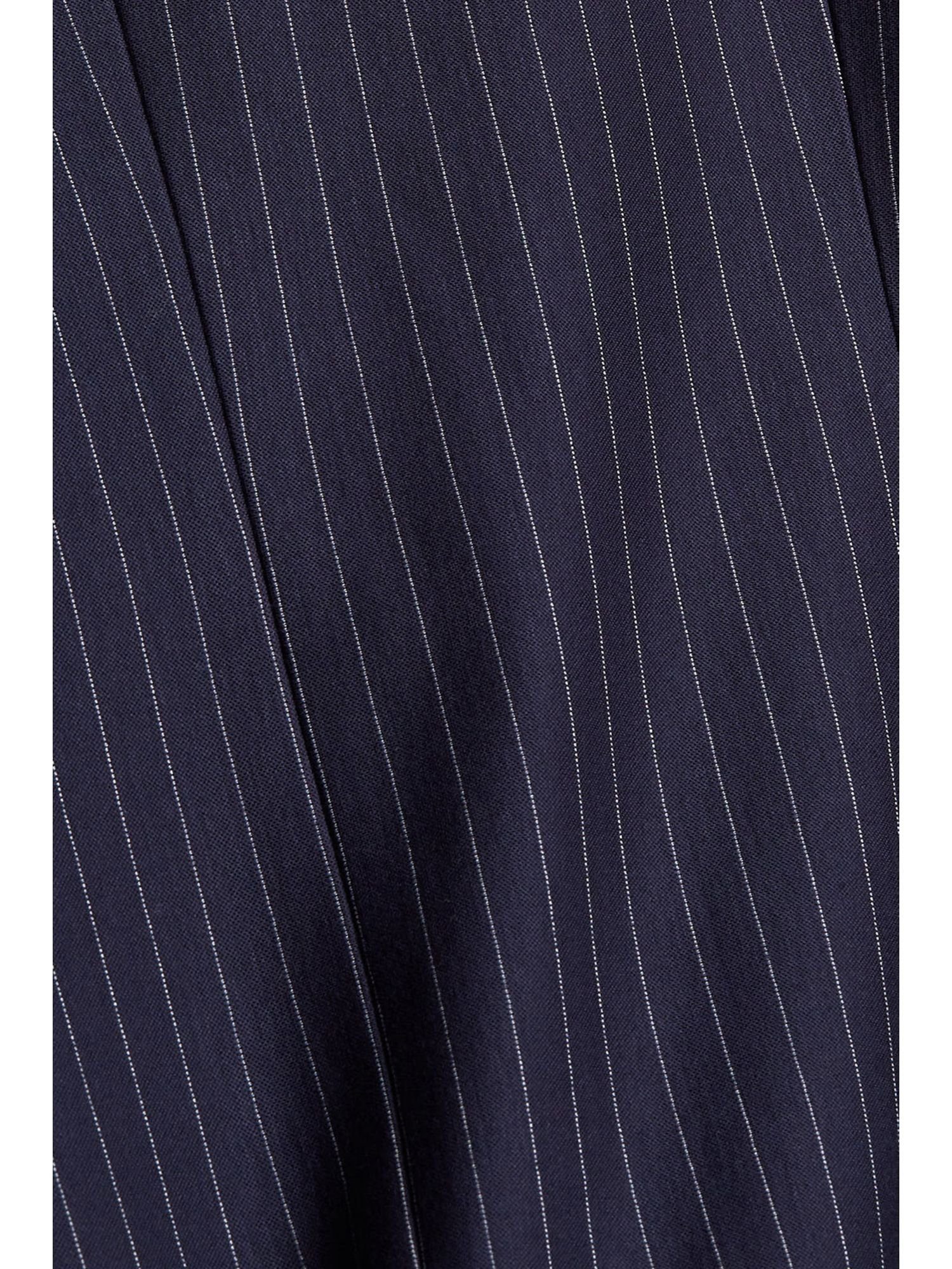Esprit Collection Kurzblazer Blazer mit Nadelstreifen