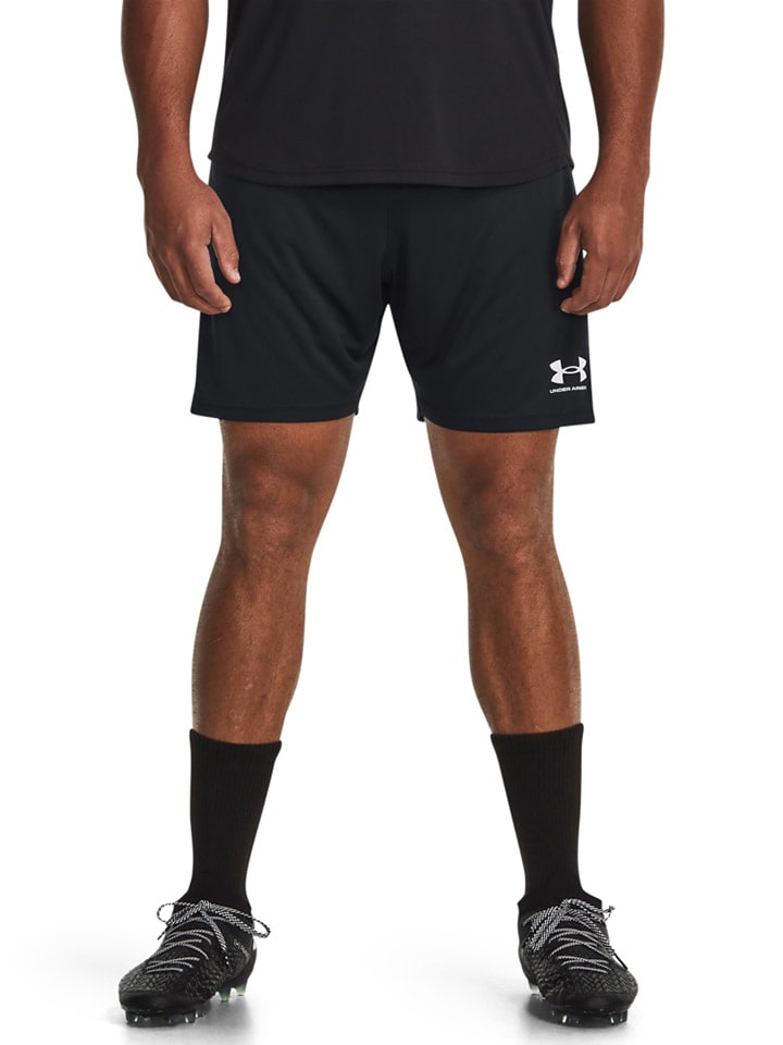 Under Armour Trainingsshorts  in Schwarz günstig kaufen