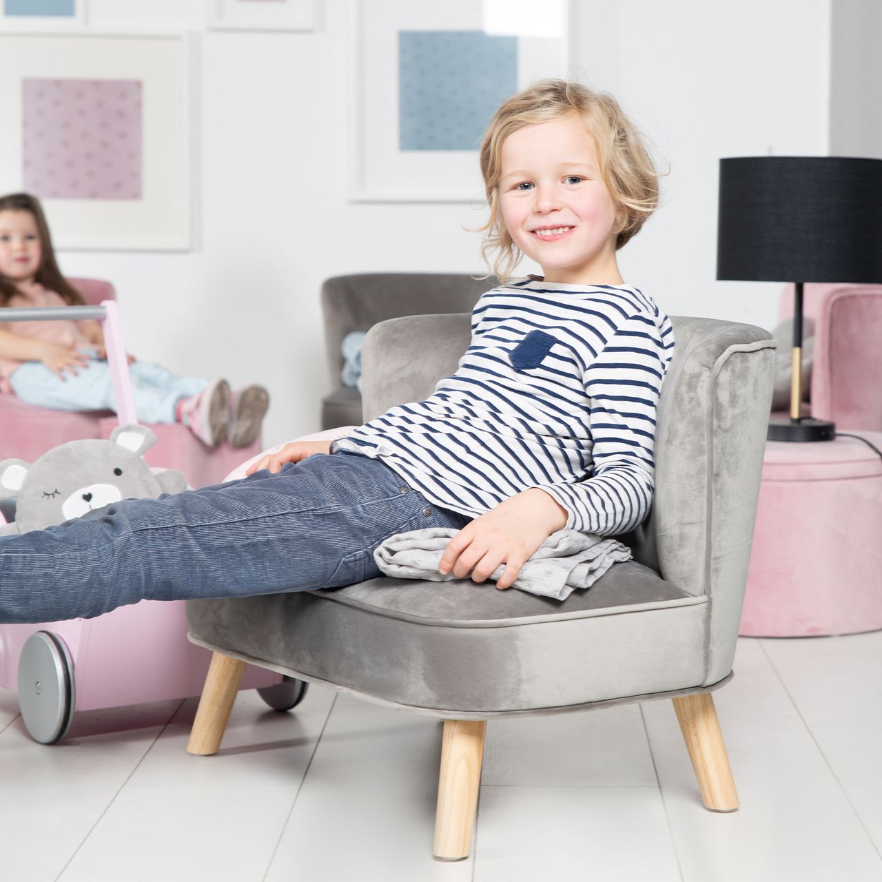 Roba Kindersofa „Lil Sofa“, bequeme Kindercouch, stabile Holzfüße, Samtstoff grau