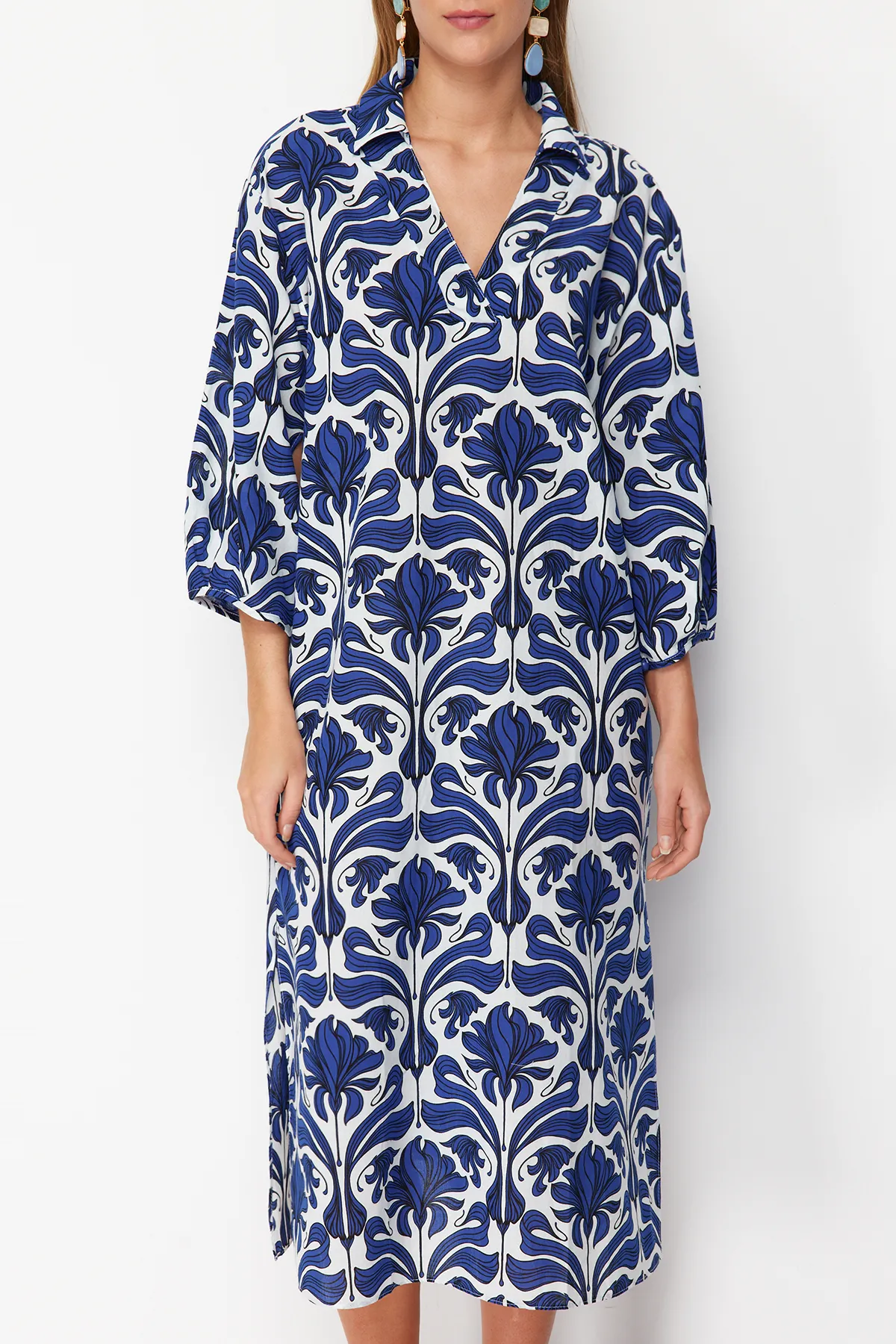 Trendyol Collection  Ethnisch gemustertes, weit geschnittenes Midi-Strandkleid aus 100 % Baumwolle TBESS22EL0009