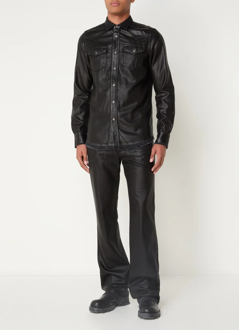 Camicia Diesel D-vega a vestibilità classica in misto lyocell con tasche sul petto.