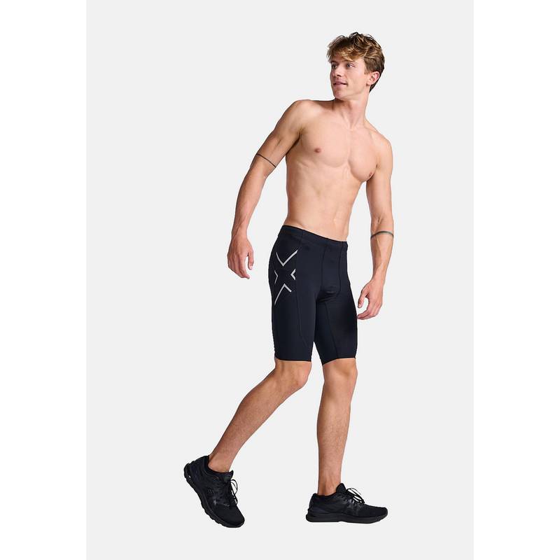 2XU Aero Compression Funktionsshorts Herren