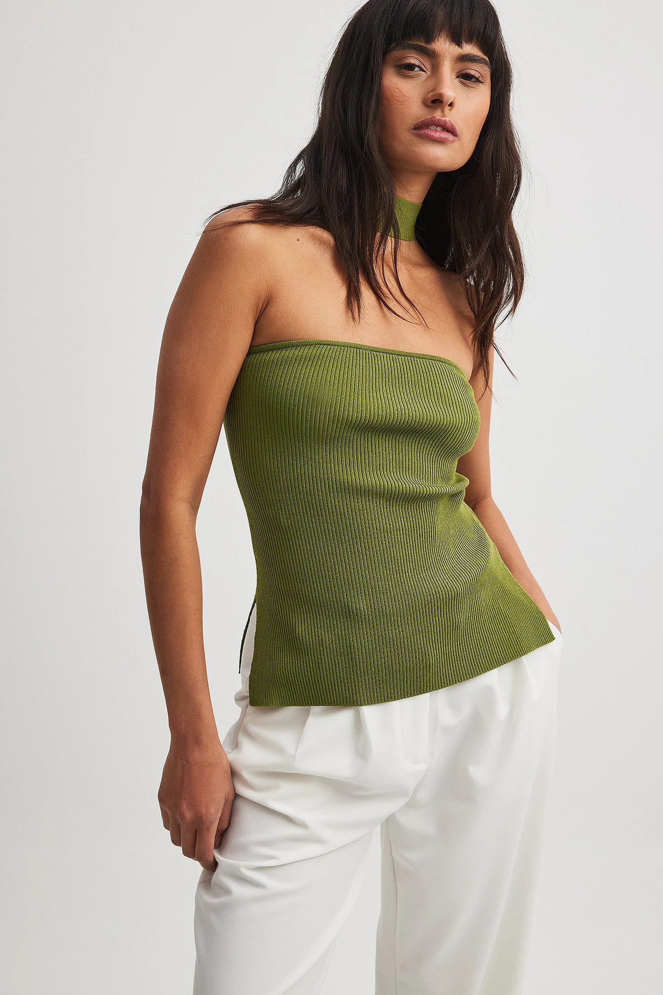 Gestricktes Bandeau-Top mit Choker