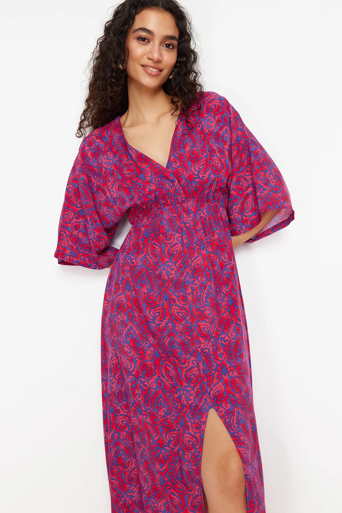 Trendyol Collection  Fuchsiafarbenes A-Linien-Midikleid aus Webstoff mit Blumenmuster, Zweireiher-Kragen TWOSS24EL00913