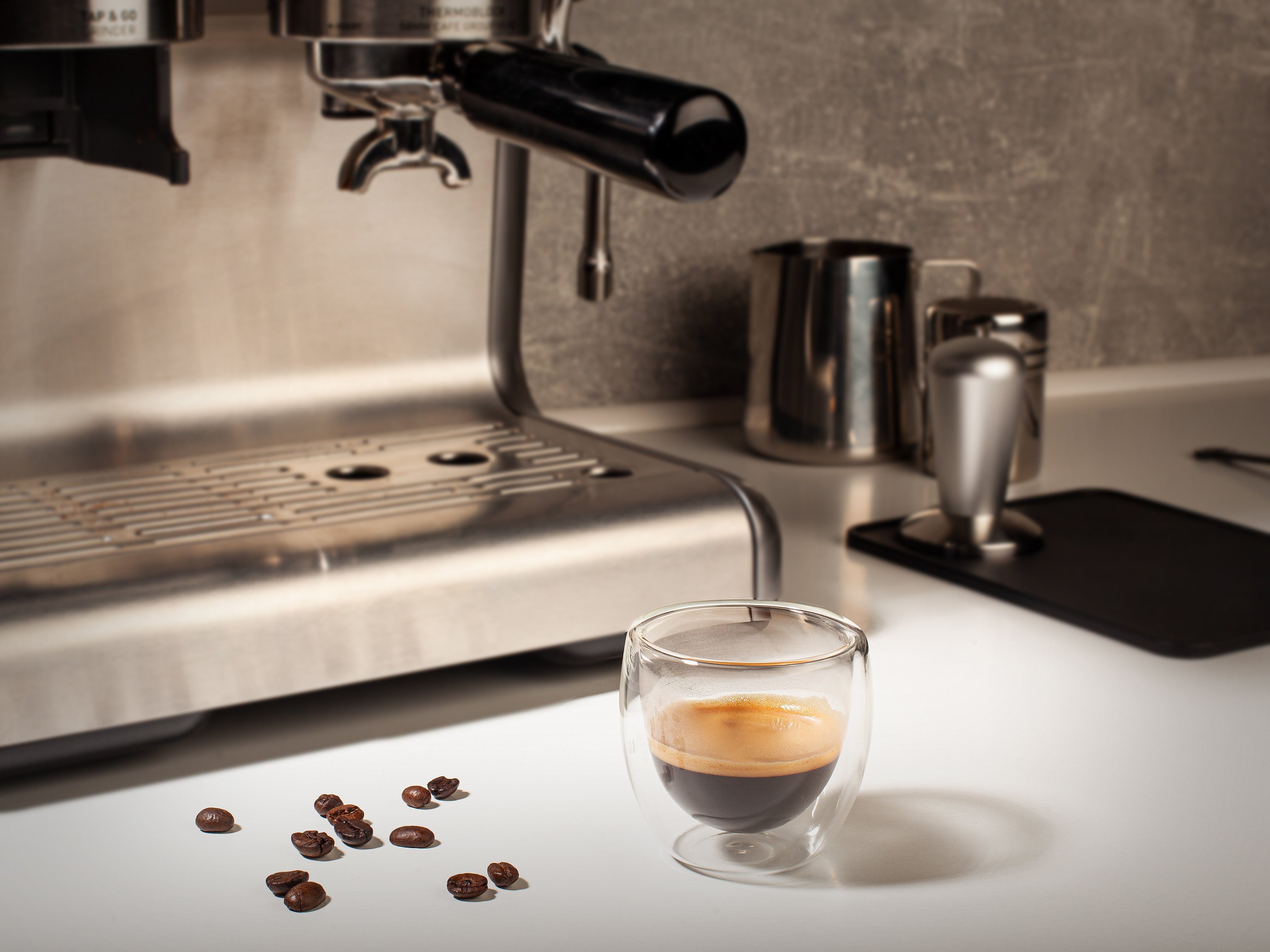 Hanseküche Espressoglas Doppelwandige Espressotassen 4er Set (4x80ml), Borosilikatglas, Hartes Borosilikatglas, Wärmehaltend