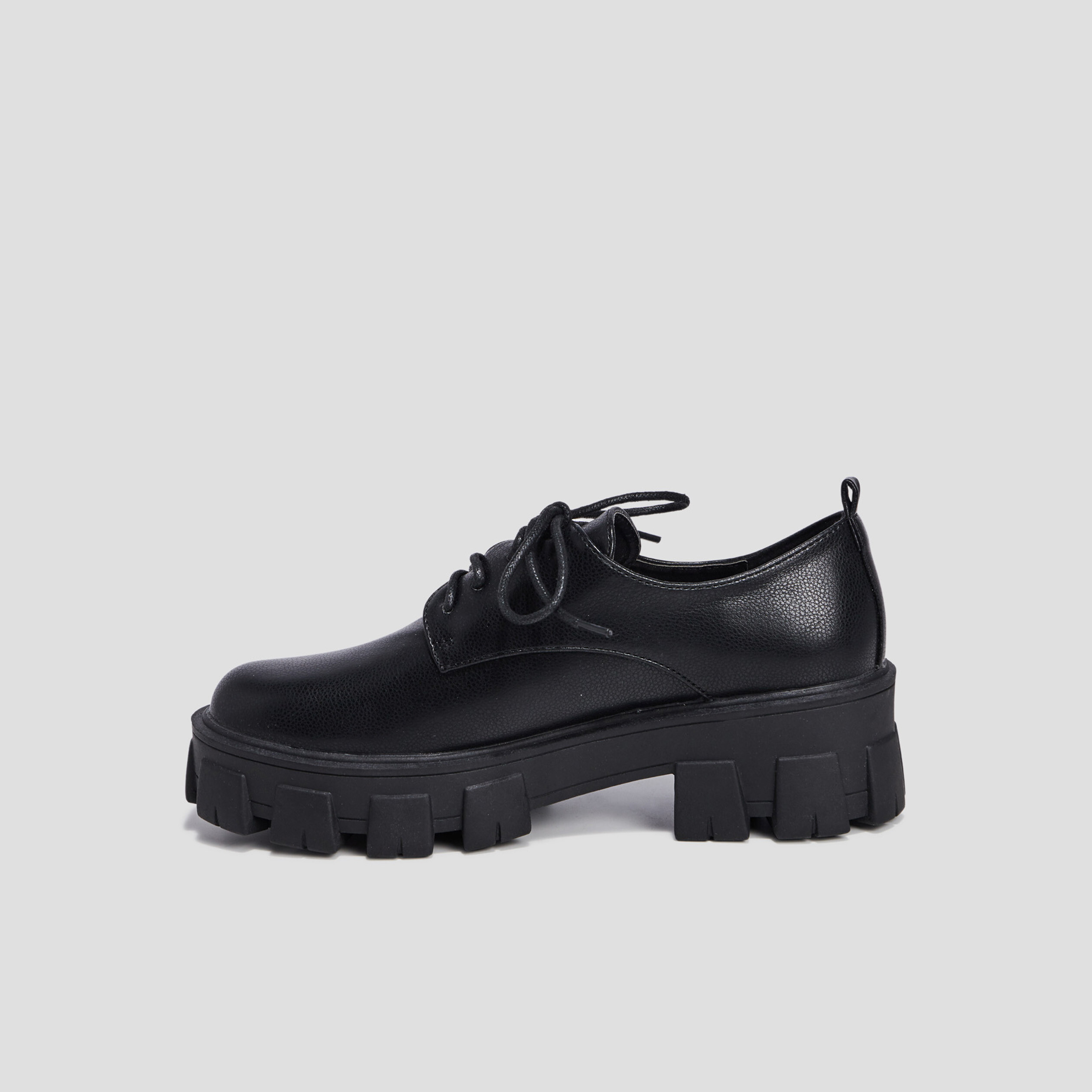 Derbies à lacets Liberto noir femme | La Halle