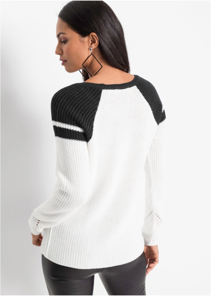 Pullover mit Knöpfen