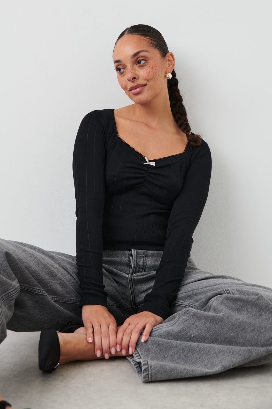 Pointelle bow top