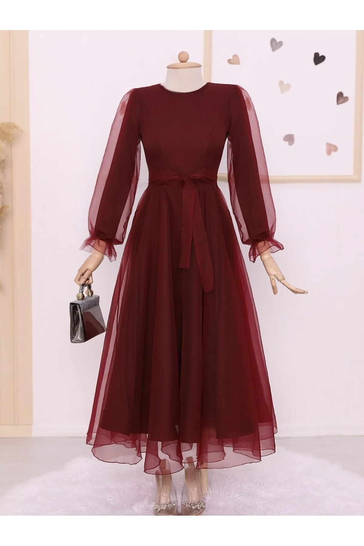 Modamorfo  Abendkleid aus Tüll mit Gürtel, Puffärmeln und Rock