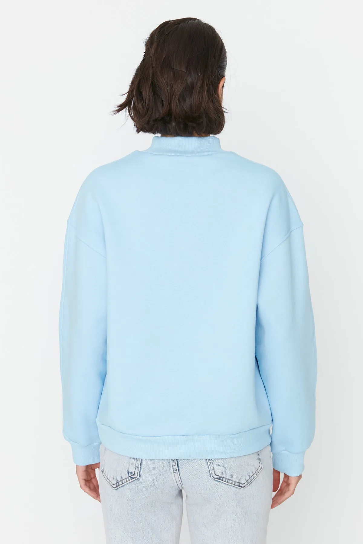 Trendyol Collection  Hellblaues, dickes Innenfleece-Sweatshirt mit Stehkragen und entspannter/bequemer Passform TWOAW20SW0584