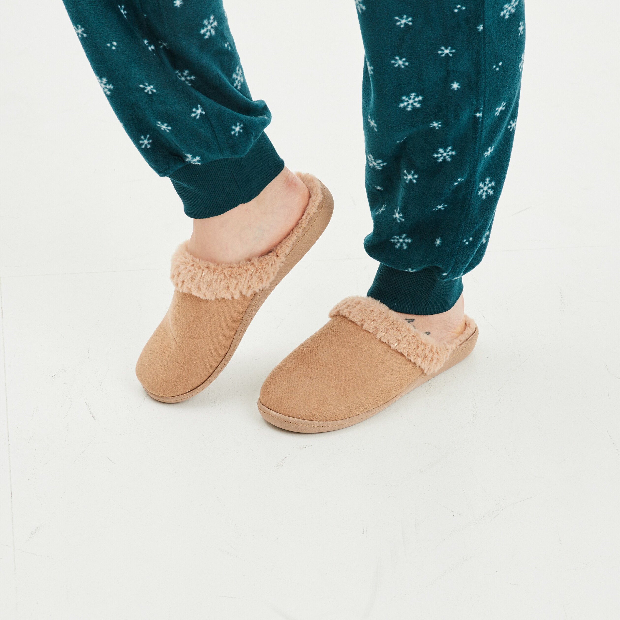 Chaussons mules Isotoner camel femme | La Halle