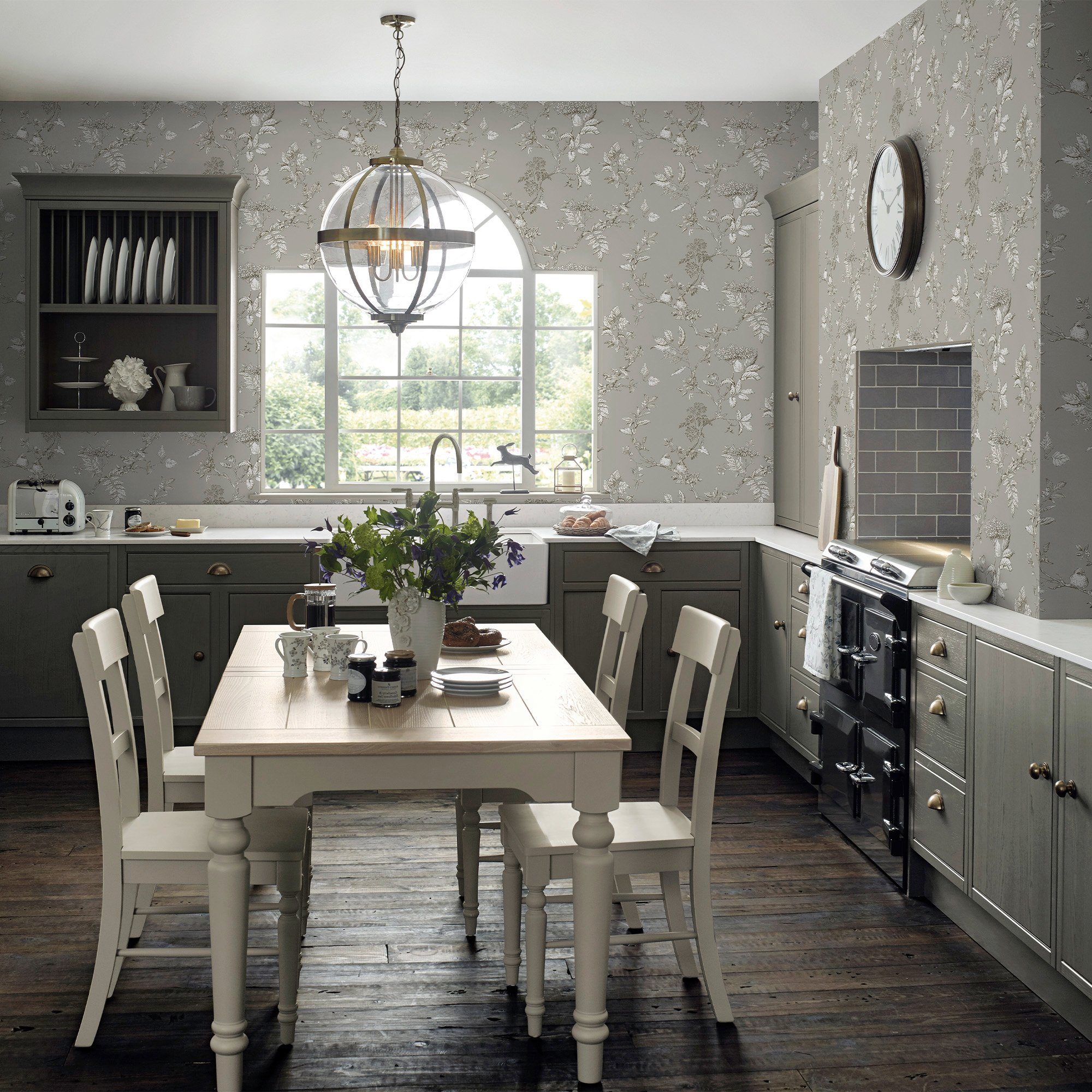 LAURA ASHLEY Vliestapete Elderwood, gemustert, FSC® zertifiziert, mit lebhaftem Druck, 10 Meter Länge