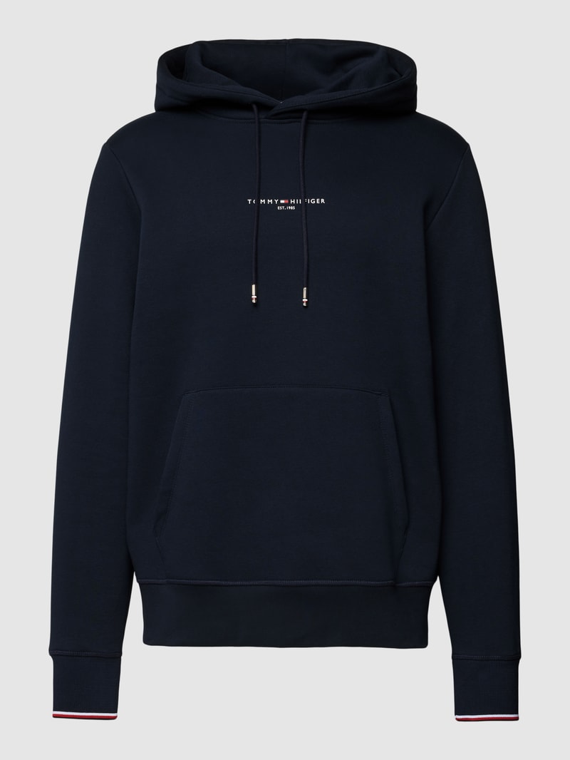 Hoodie mit Känguru-Tasche in marineblau