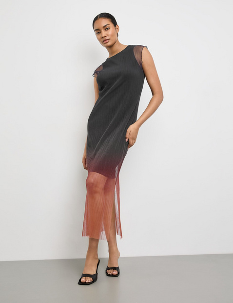 Langes Plissekleid mit Farbverlauf