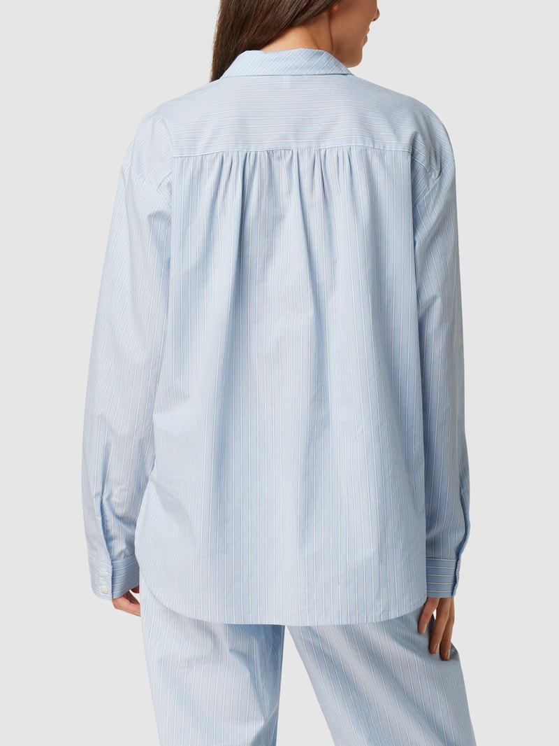 Pyjama-Oberteil mit Streifenmuster Modell 'STRIPE TOP' in hellblau