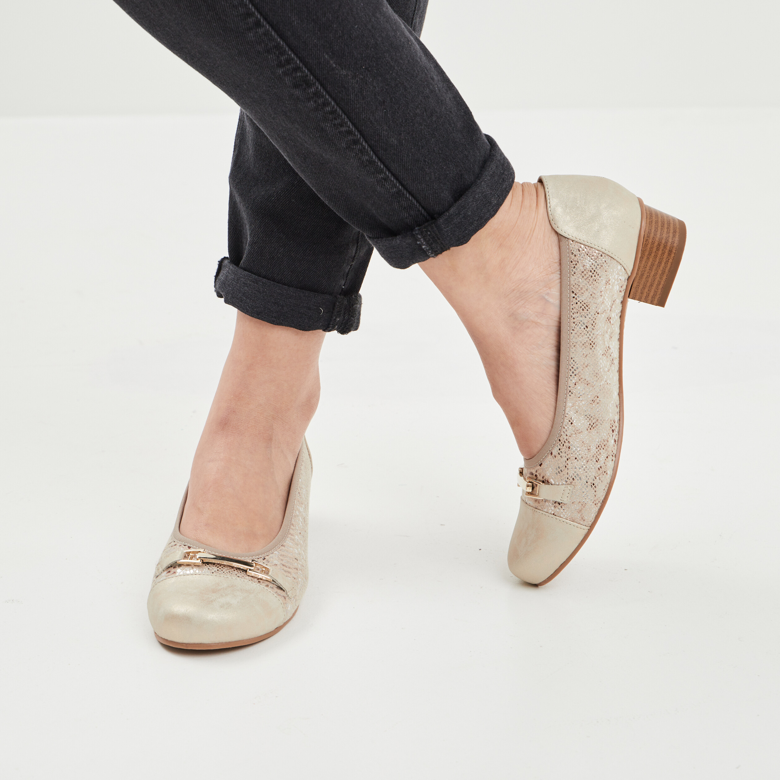 Ballerines à talons pied large sable femme | La Halle