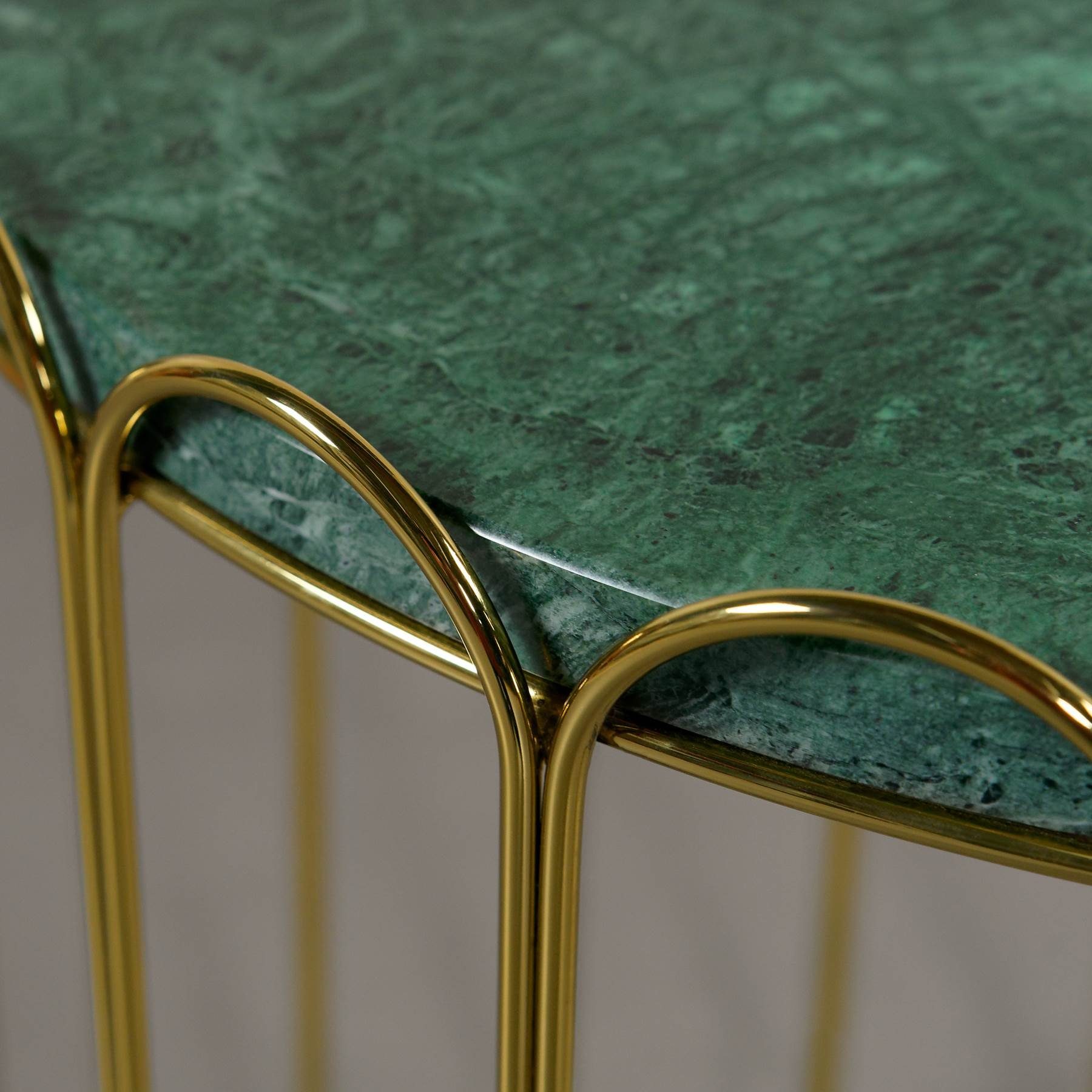 MAGNA Atelier Beistelltisch LONDON mit ECHTEM MARMOR, Ablagetisch rund, gold Metallgestell, Ø43x50cm