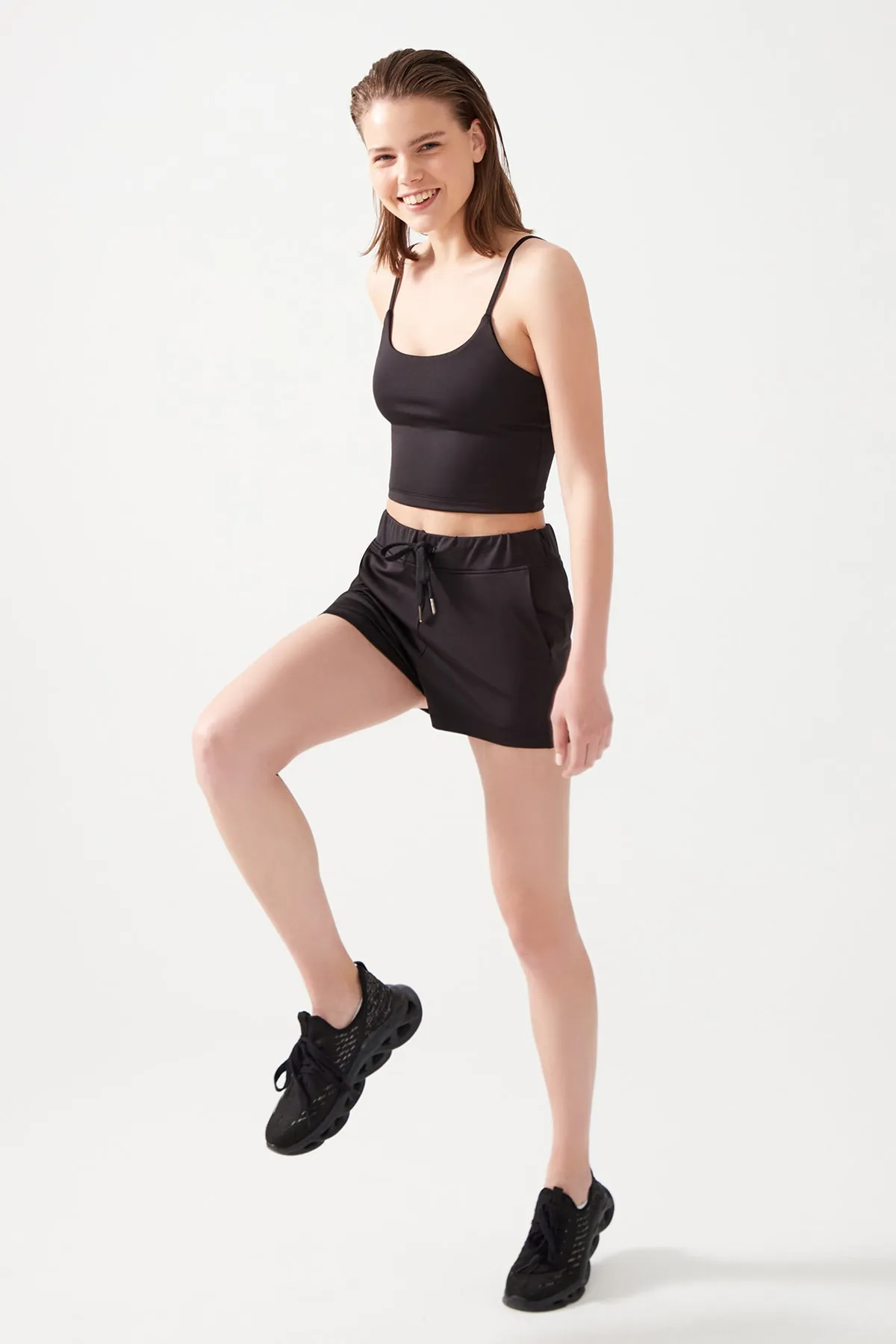 LOS OJOS  Damen-Sportshorts mit schwarzer Tasche und elastischer Taille, Basic-Passform