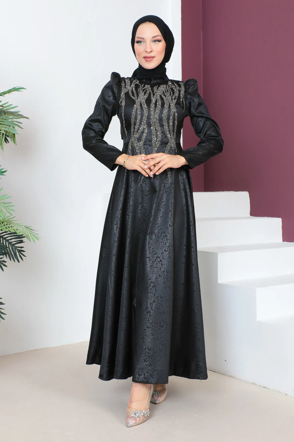 Tesettür Dünyası  Abendkleid mit Paillettendetail auf der Vorderseite TSD230634 Schwarz