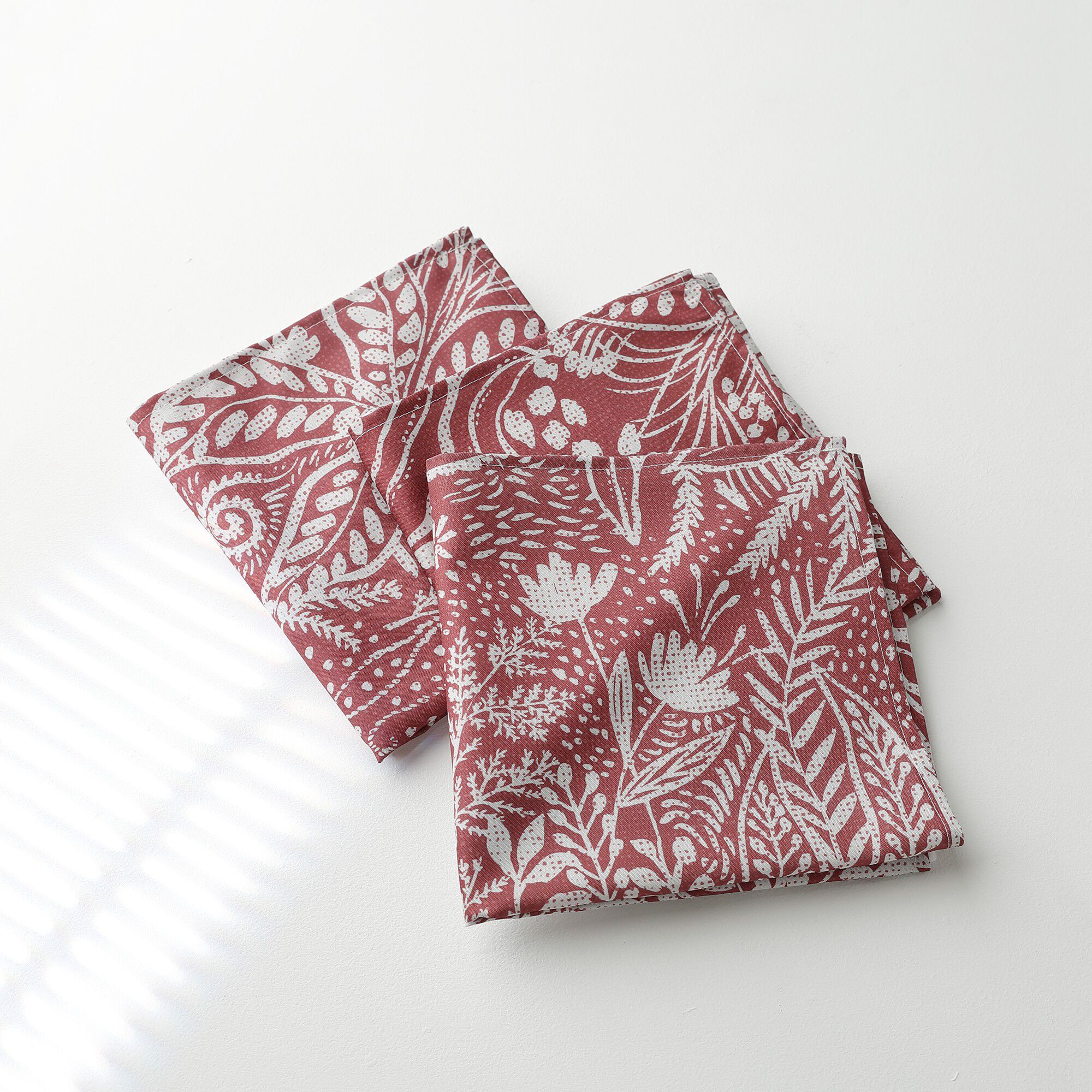 Nappe anti-taches motif floral