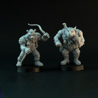 Two Freaks (2 models) (28 mm)