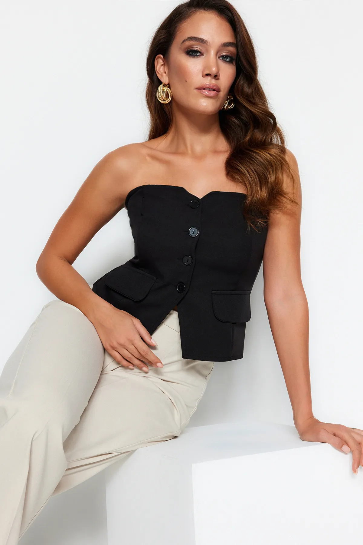 Trendyol Collection  Schwarze, schmal geschnittene, trägerlose Webweste TWOAW24YE00034