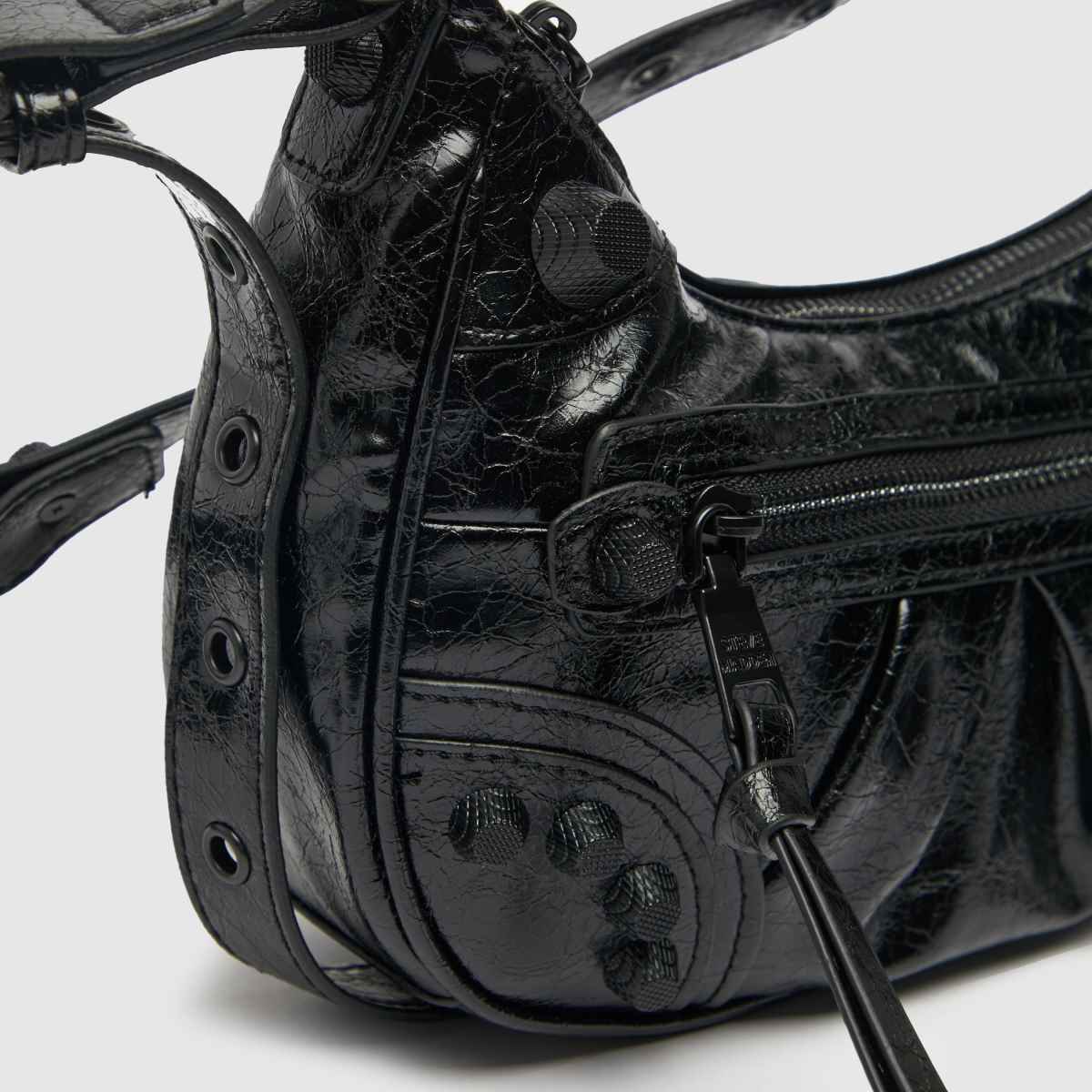 Steve Madden svart bglowing axelväska
