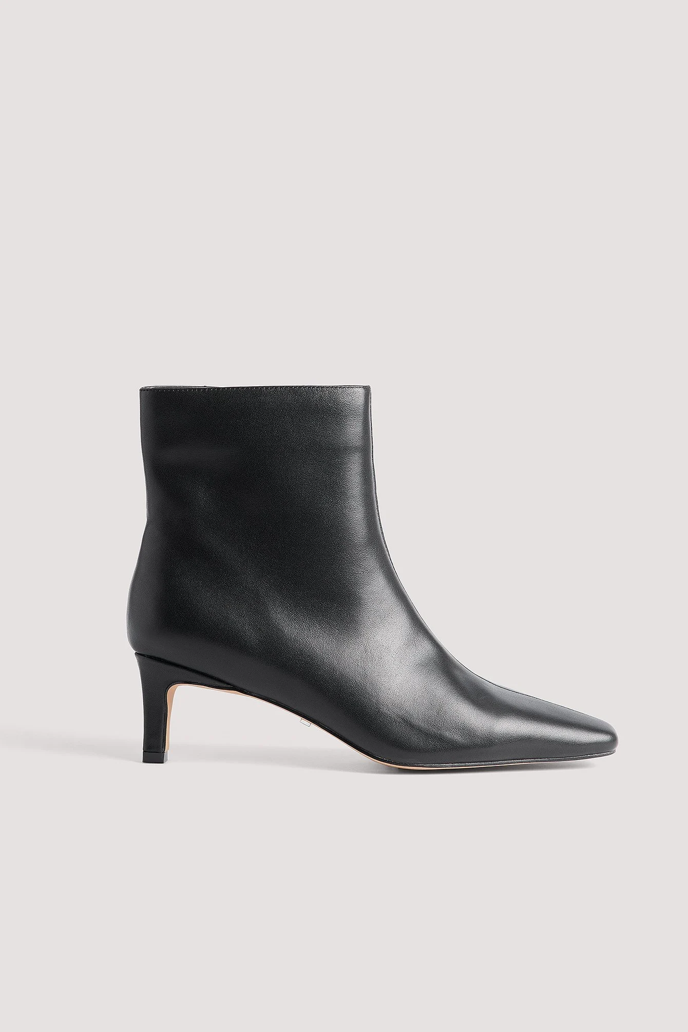 Stiletto-Lederstiefeletten