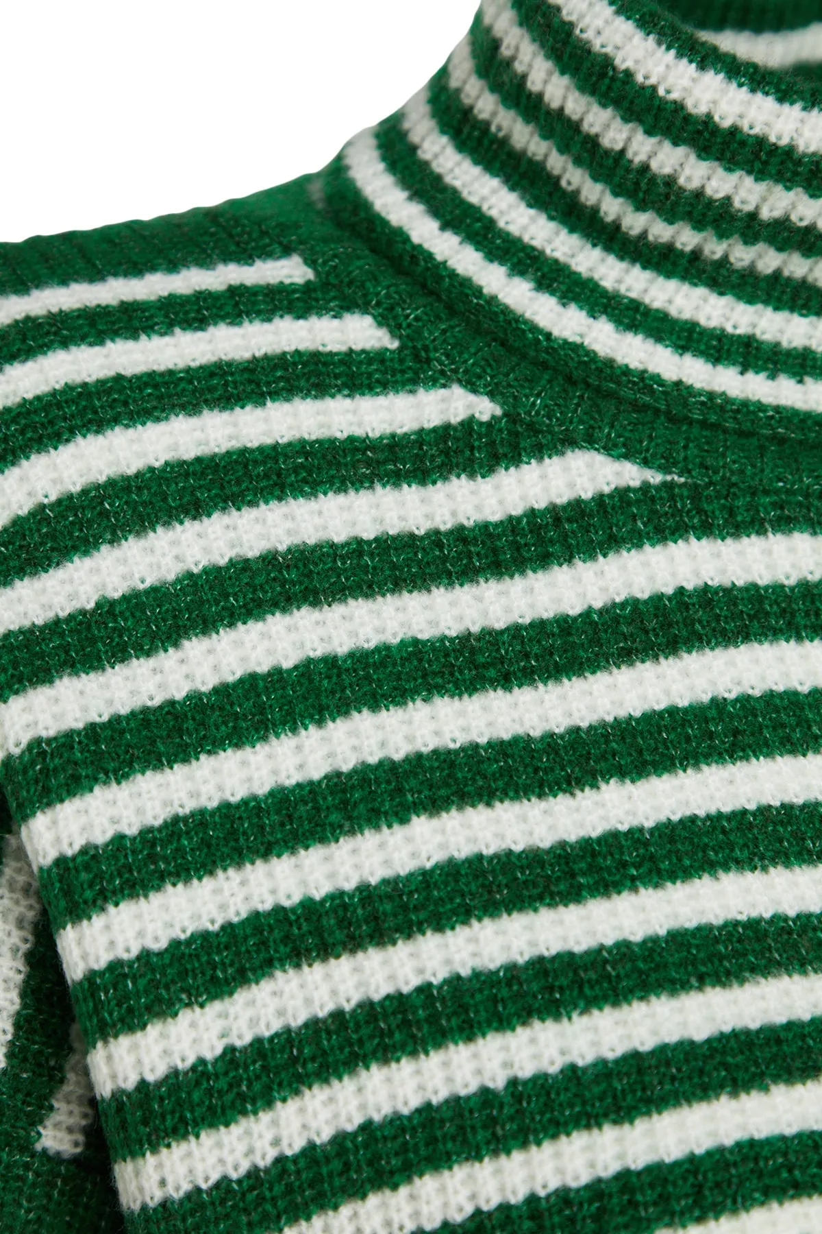 Trendyol Collection  Grüner kurzer weicher strukturierter Strickpullover mit Streifen TWOAW24KZ00583