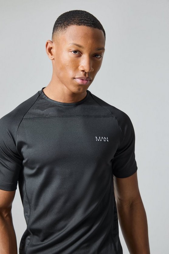 Man Active Camouflage Muscle Fit Raglan T-Shirt
