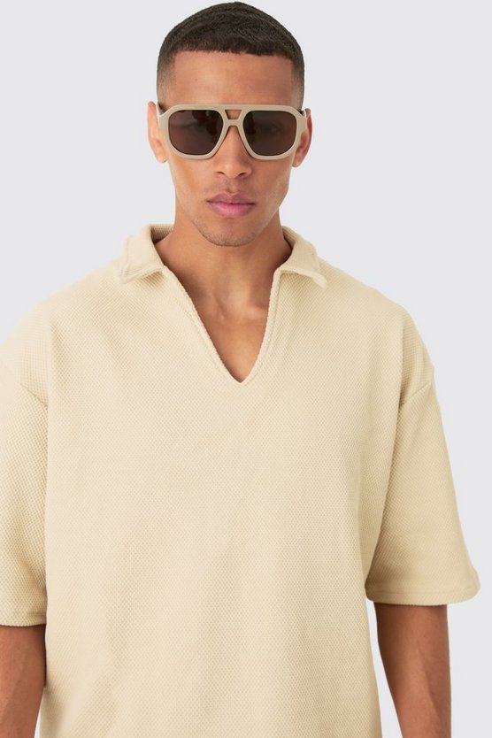 Kastiges Oversize Poloshirt mit V-Ausschnitt und Hose