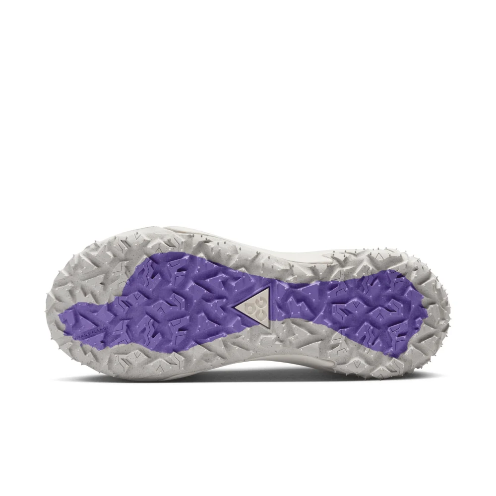 Nike ACG Mountain Fly 2 Low DV7903-200 / grün