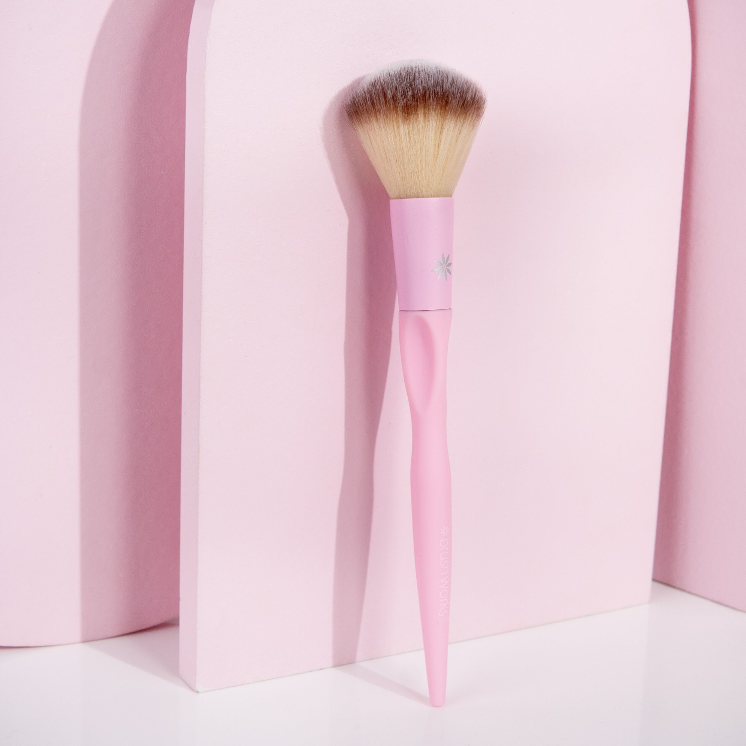 Pędzel do różu Brushworks HD Pink