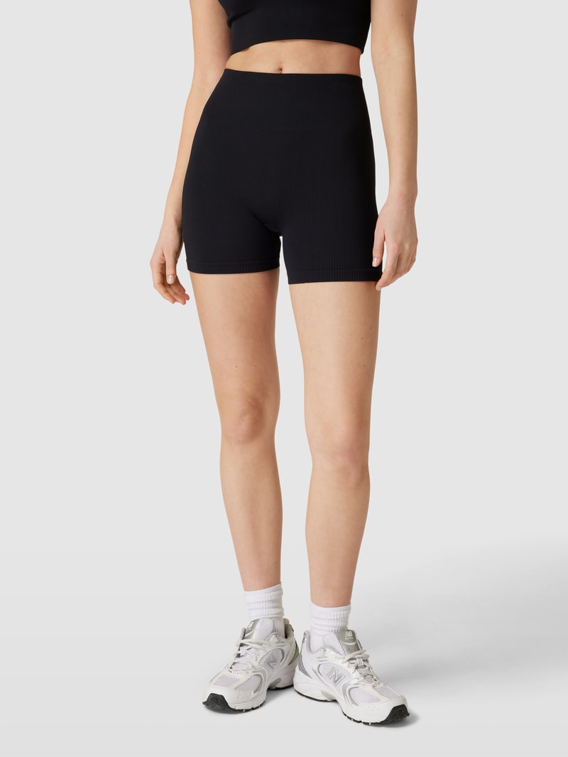 Shorts mit Ripp-Struktur Modell 'CHILL OUT' in schwarz