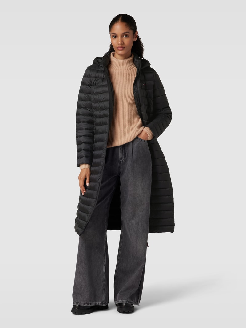 Steppmantel mit Label-Stitching in schwarz