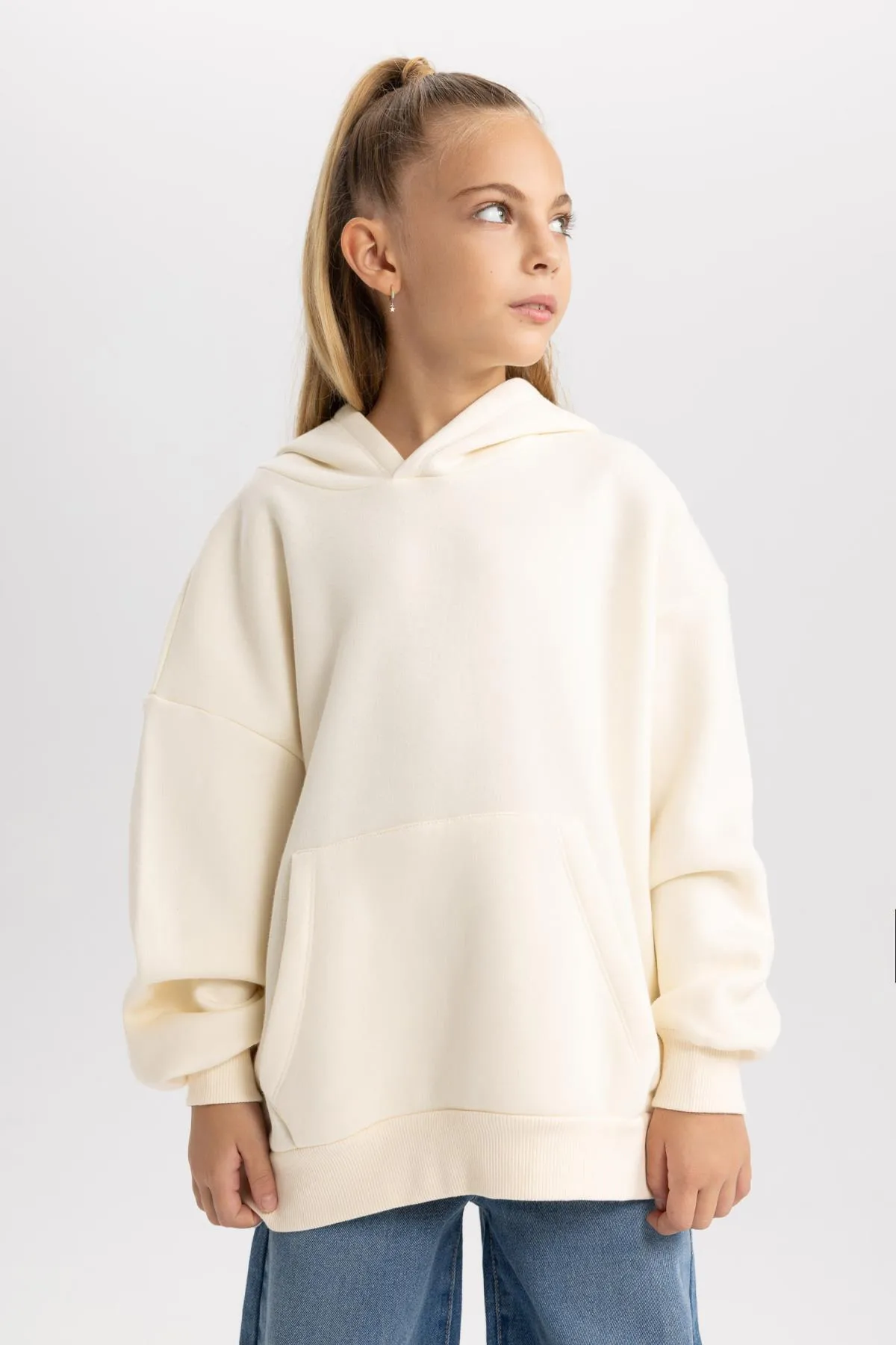 DeFacto  Dickes Kapuzen-Sweatshirt für Mädchen in Oversize-Passform mit weicher, flauschiger Innenseite
