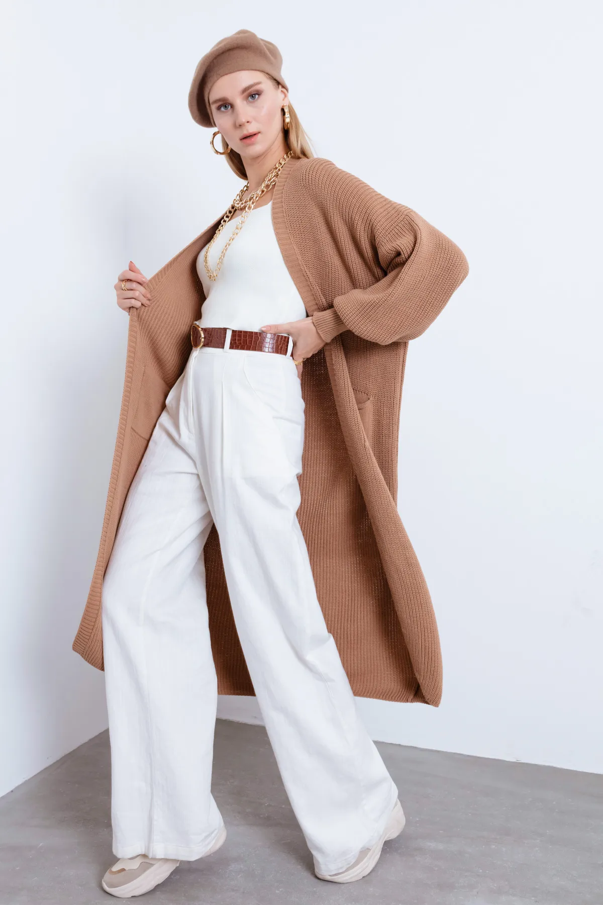 Lafaba  Hellbrauner, langer Cardigan für Damen mit Ballonärmeln