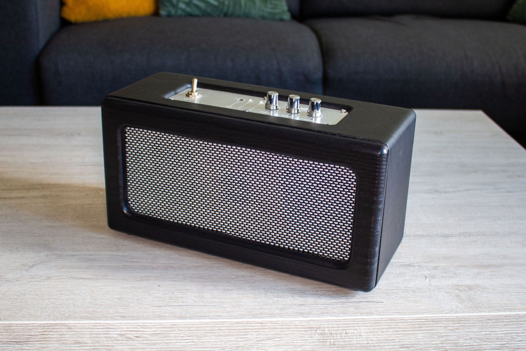 Lenco BT-300BK Retro Bluetooth Speaker