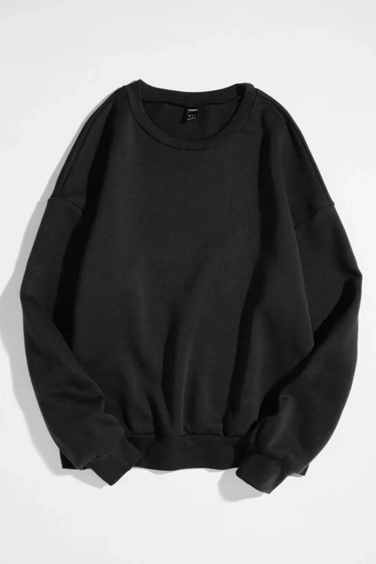 MODAGEN  Unisex-Sweatshirt in Schwarz mit Rundhalsausschnitt und Übergröße