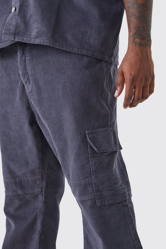 Plus Slim-Fit Cord-Cargohose mit Reißverschluss