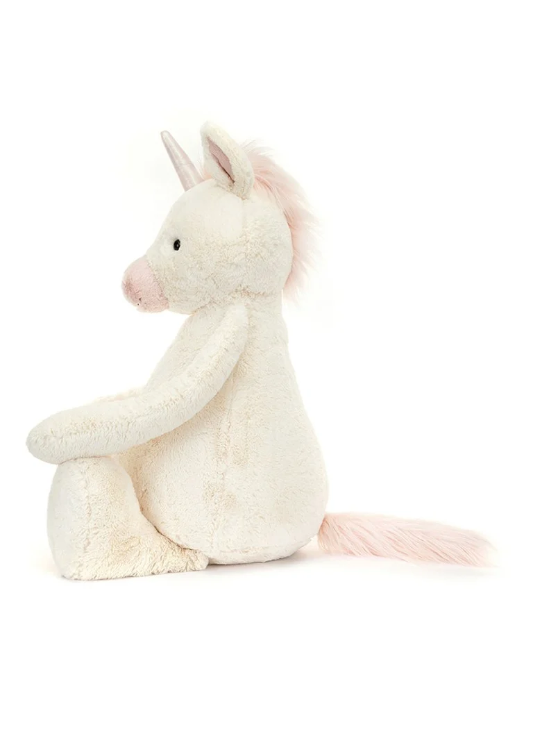 Jeleu timid cu unicorn gigantic