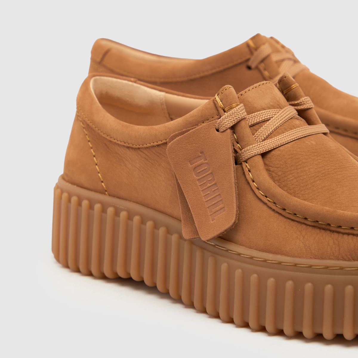 Clarks Torhill Bee lapos talpú cipő barna színben