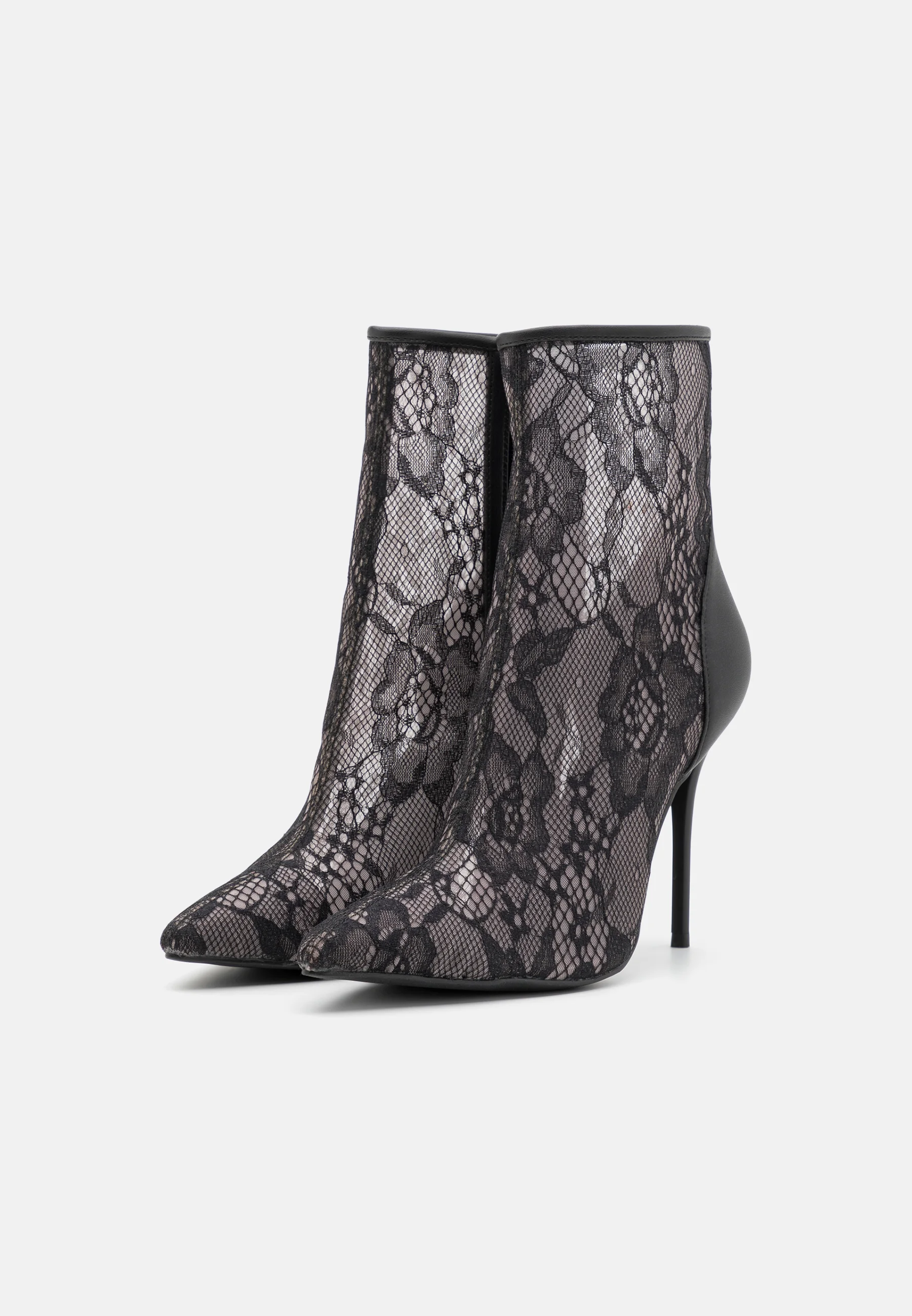 Botines de tacón par e impar
