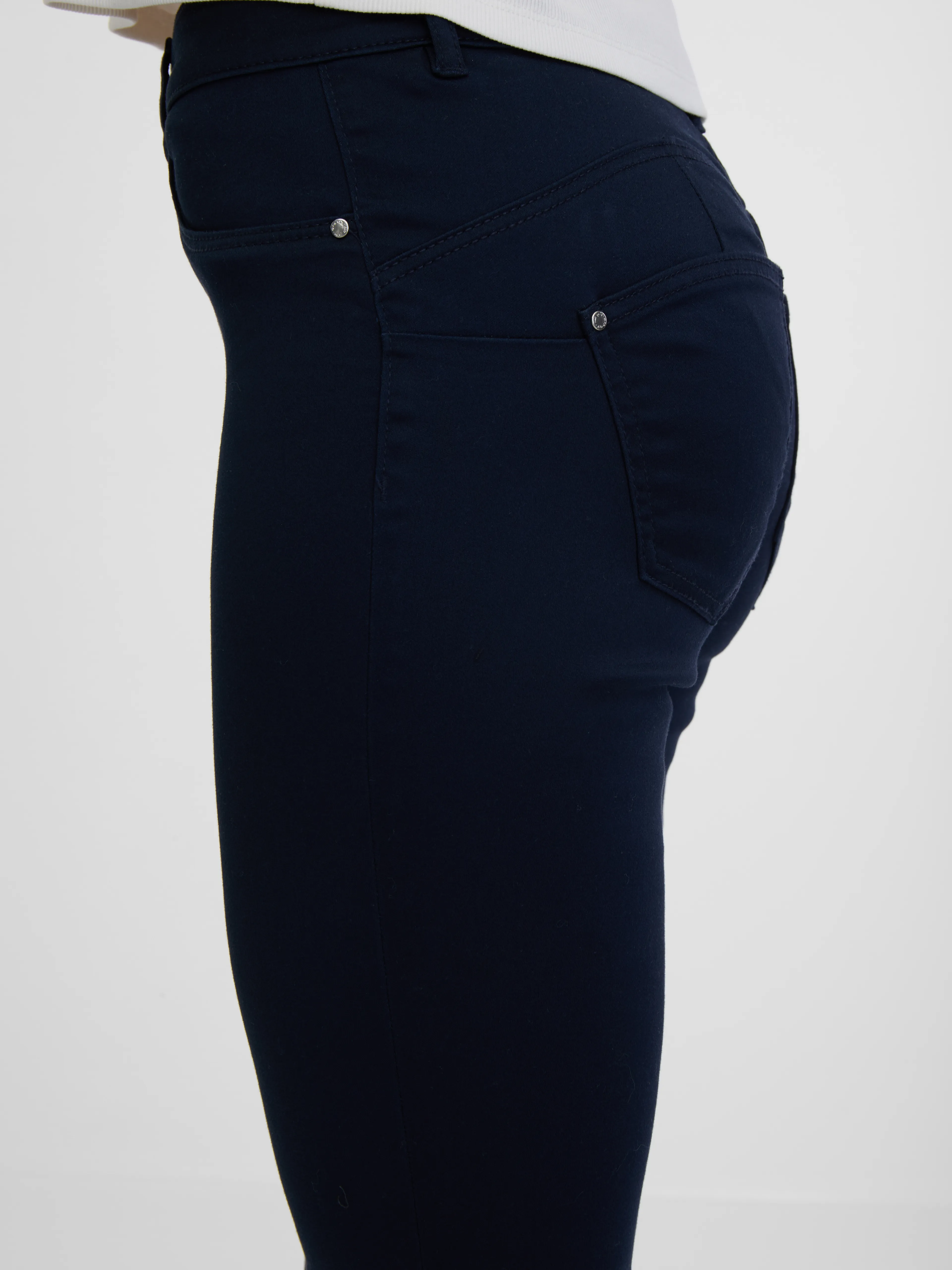 Dunkelblaue Röhrenjeans für Damen ORSAY