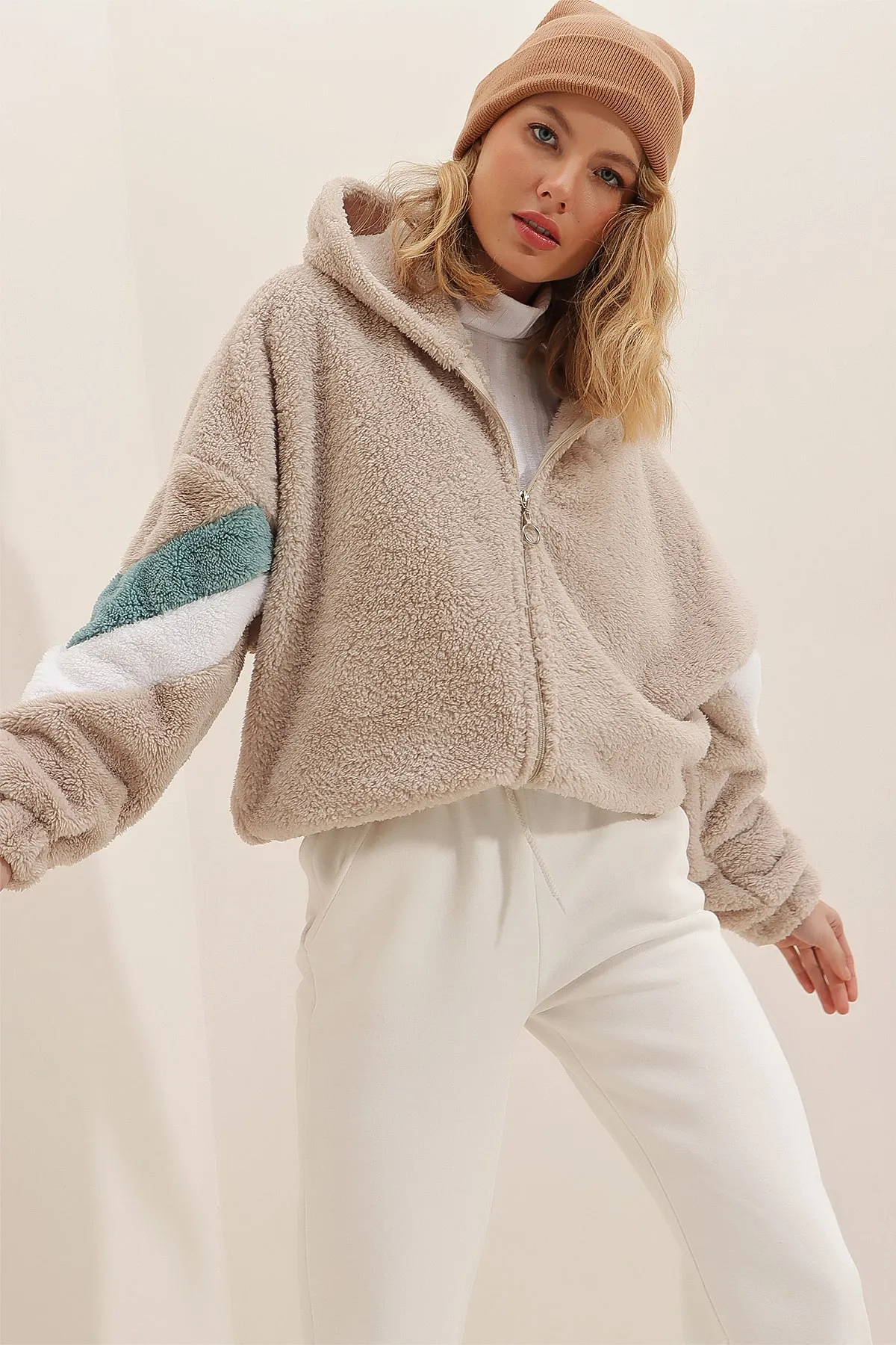Trend Alaçatı Stili  Sweatshirt - Beige - Oversized