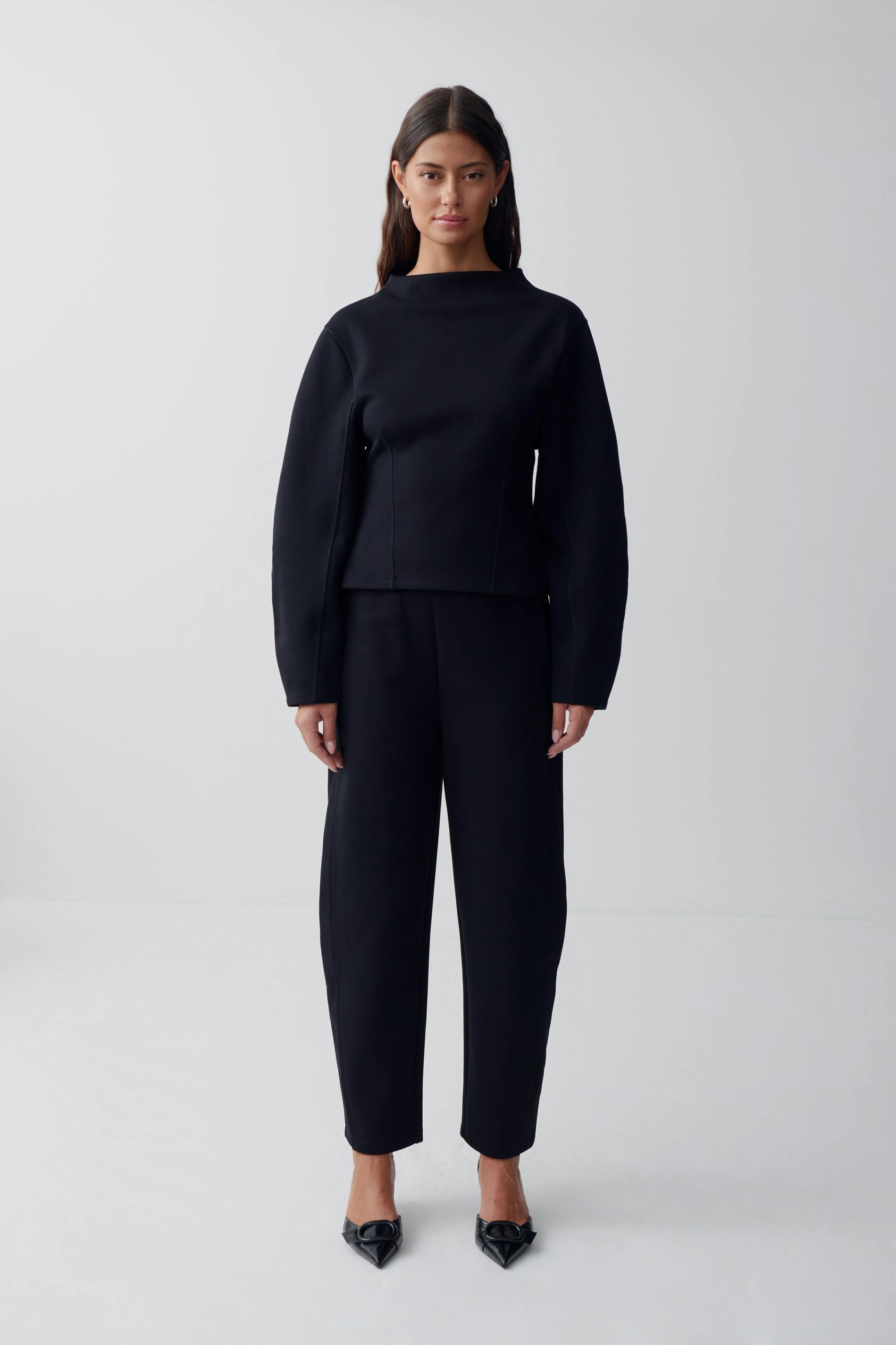 Barrel trousers