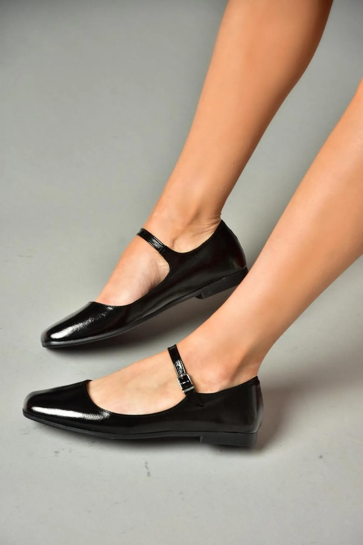 Fox Shoes  S726252508 Ballerinas aus schwarzem Lackleder für Damen